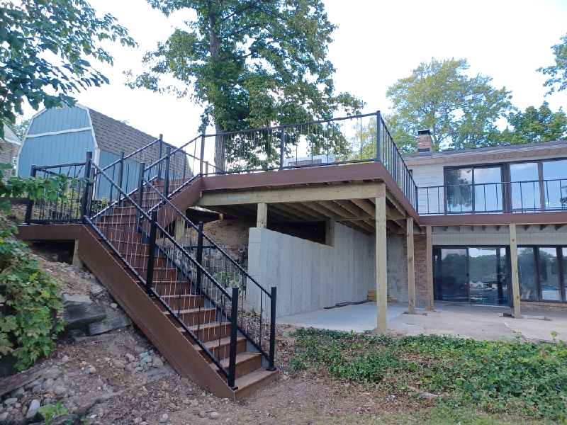 Deck Contractor in Zeeland