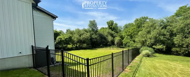 Creative Ideas for Combining Fences and Landscaping